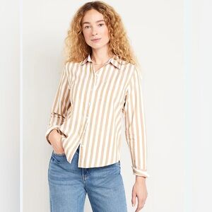 Old Navy Classic Button-Down Shirt Size M